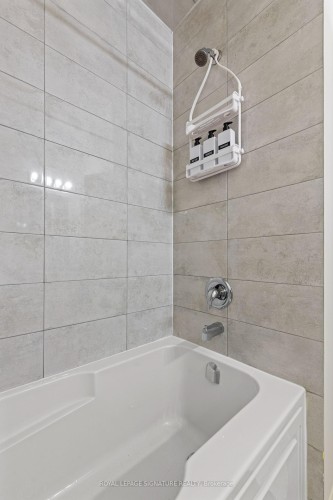 270 Great Falls Boulevard, Hamilton, ON 