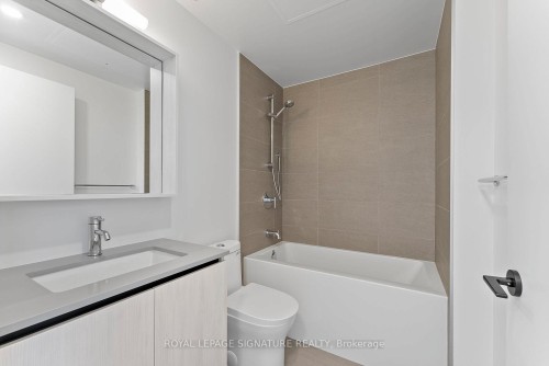 1201-35 Parliament Street, Toronto, ON - Indoor Photo Showing Bathroom