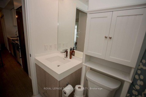 4603-251 Jarvis Street, Toronto, ON - Indoor Photo Showing Bathroom