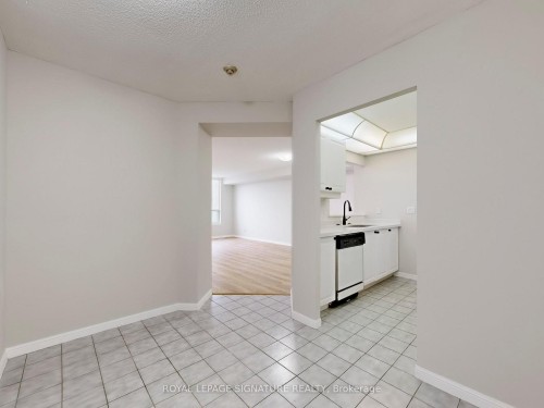 620-88 Corporate Drive, Toronto, ON - Indoor Photo Showing Other Room