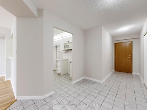 620-88 Corporate Drive, Toronto, ON - Indoor Photo Showing Other Room