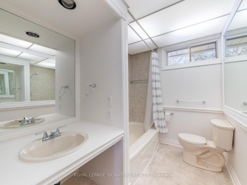 3 Merredin Place, Toronto, ON - Indoor Photo Showing Bathroom