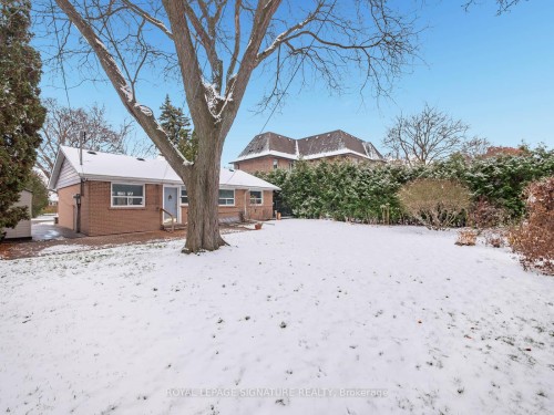 3 Merredin Place, Toronto, ON - Outdoor