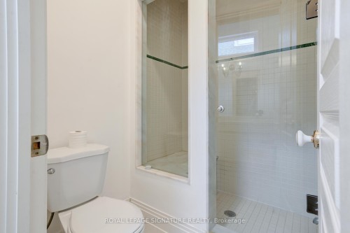 Main-53 Florence Avenue, Toronto, ON - Indoor Photo Showing Bathroom