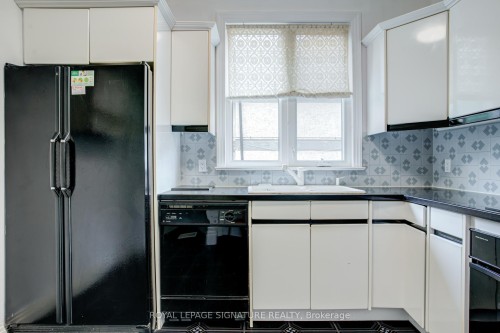 Main-53 Florence Avenue, Toronto, ON - Indoor Photo Showing Kitchen With Double Sink