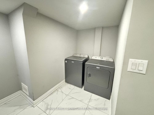 Lower-59 Jayfield Road, Brampton, ON - Indoor Photo Showing Laundry Room