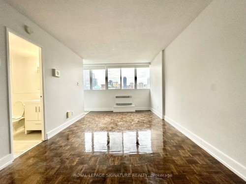 1213-33 Isabella Street, Toronto, ON - Indoor Photo Showing Other Room