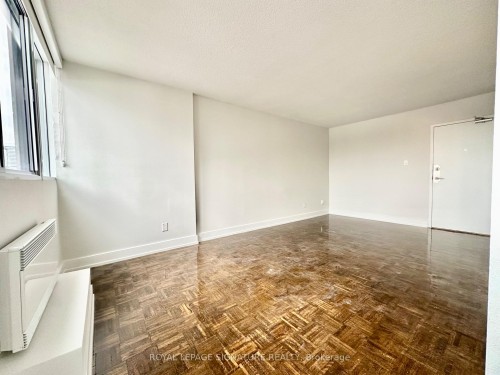 1213-33 Isabella Street, Toronto, ON - Indoor Photo Showing Other Room