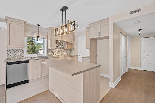 Cuisine - 1309 Ch. De La Rivière, Val-David, QC - Indoor Photo Showing Kitchen With Upgraded Kitchen
