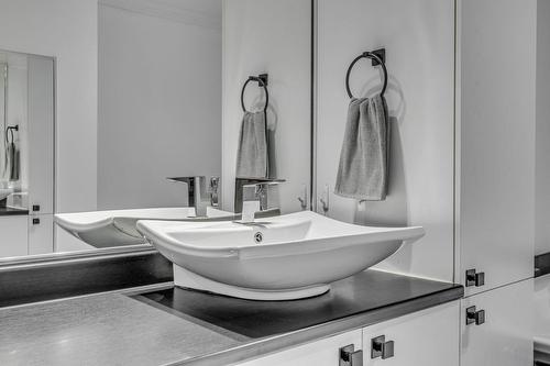 Bathroom - 1337 Rue Charles-Rodrigue, Lévis (Desjardins), QC - Indoor Photo Showing Bathroom