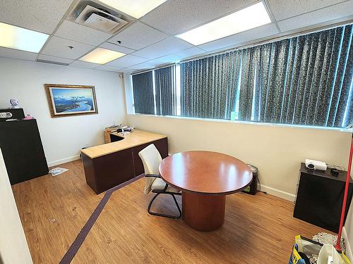 Office - 230-3221 Aut. Jean-Noël-Lavoie (A-440), Laval (Chomedey), QC - Indoor