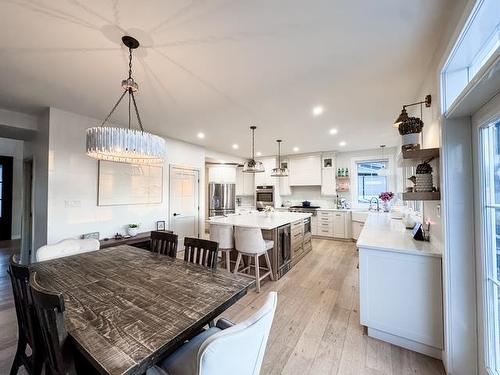 2105 Foothill Drive, Thunder Bay, ON - Indoor Photo Showing Dining Room
