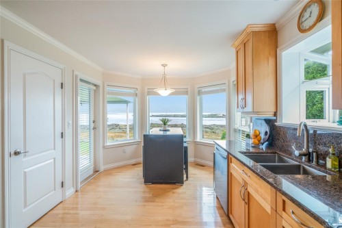 1765 Admiral Tryon Blvd, French Creek, BC 