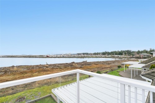 1765 Admiral Tryon Blvd, French Creek, BC 