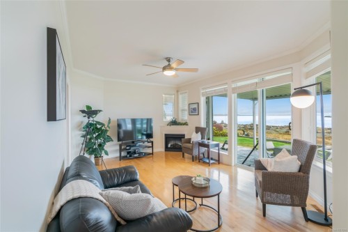 1765 Admiral Tryon Blvd, French Creek, BC 