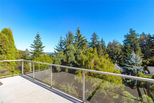991 Seapearl Pl, Saanich, BC 