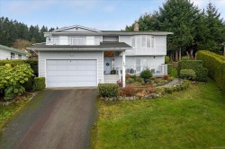 1085 College Dr  Nanaimo, BC V9R 5V5