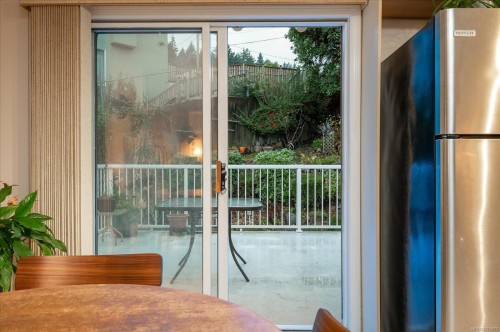 1085 College Dr, Nanaimo, BC 