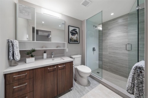 1104-777 Belleville St, Victoria, BC - Indoor Photo Showing Bathroom