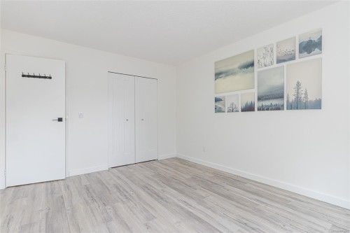 310-4724 Uplands Dr, Nanaimo, BC - Indoor Photo Showing Other Room