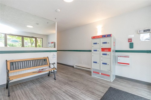 310-4724 Uplands Dr, Nanaimo, BC - Indoor Photo Showing Other Room