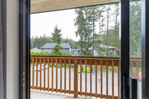 310-4724 Uplands Dr, Nanaimo, BC -  With Exterior