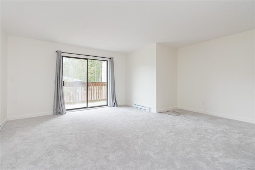 310-4724 Uplands Dr, Nanaimo, BC - Indoor Photo Showing Other Room
