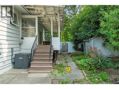 1160 Lakeshore Road Ne, Salmon Arm, BC - Outdoor