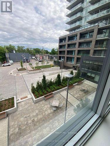 219 - 185 Deerfield Road, Newmarket, ON - Outdoor