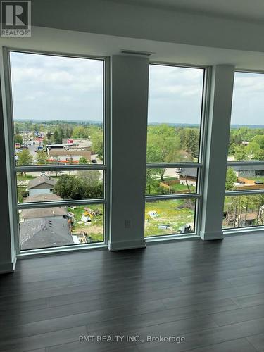 622 - 681 Yonge Street, Barrie, ON - Indoor