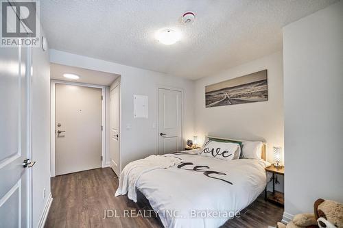 334 - 20 Meadowglen Place, Toronto, ON - Indoor Photo Showing Bedroom