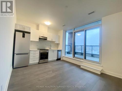 White Kitchen - 305 - 705 Davis Drive, Newmarket, ON - Indoor Photo Showing Kitchen
