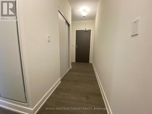 Foyer with Closet - 305 - 705 Davis Drive, Newmarket, ON - Indoor Photo Showing Other Room