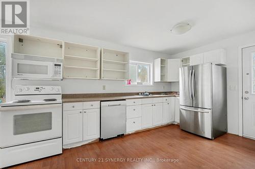 46 Blanchards Hill Road, Rideau Lakes, ON - Indoor Photo Showing Kitchen
