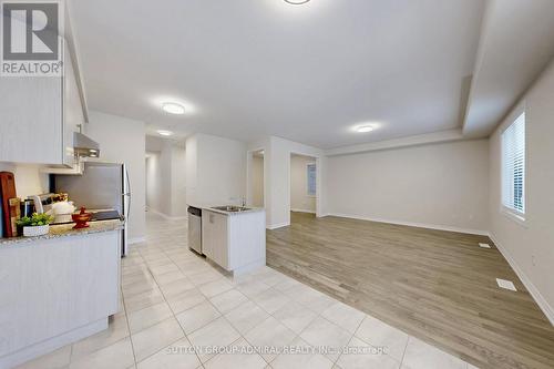 36 Hillcroft Way, Kawartha Lakes, ON - Indoor