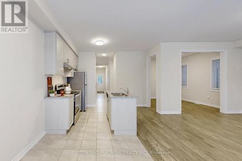 36 Hillcroft Way, Kawartha Lakes, ON - Indoor