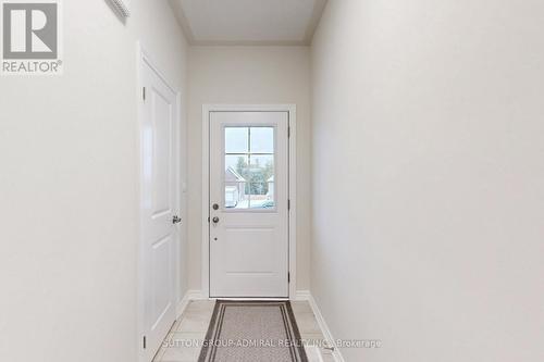 36 Hillcroft Way, Kawartha Lakes, ON - Indoor Photo Showing Other Room