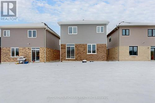 36 Hillcroft Way, Kawartha Lakes, ON - Outdoor With Exterior