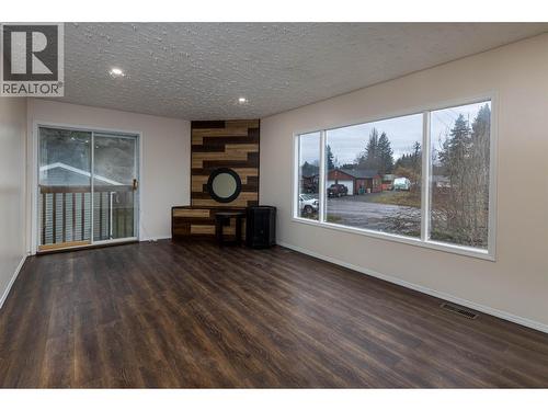 4821 Park Avenue, Terrace, BC - Indoor