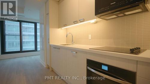 2409 - 20 Soudan Avenue, Toronto, ON - Indoor Photo Showing Kitchen