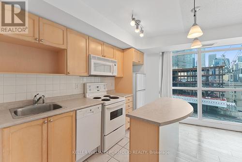 1104 - 18 Yonge Street, Toronto, ON - Indoor Photo Showing Kitchen
