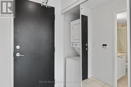 1104 - 18 Yonge Street, Toronto, ON -  Photo Showing Laundry Room