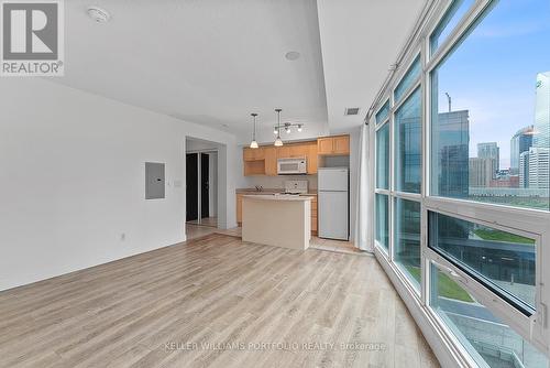 1104 - 18 Yonge Street, Toronto, ON - Indoor Photo Showing Kitchen