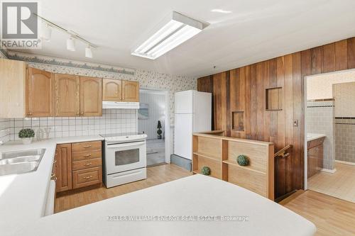 1864 Manning Road, Whitby (Blue Grass Meadows), ON - Indoor Photo Showing Kitchen With Double Sink