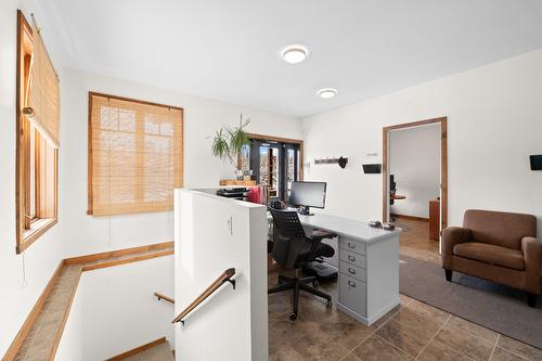 Reception area - B-4663 Route 117, Sainte-Agathe-Des-Monts, QC 