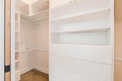 Walk-in closet - 