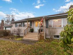 41 Raymoor Drive  Woodlawn, NS B2X 1G6
