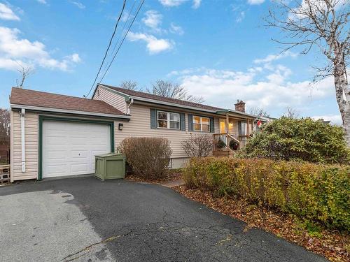 41 Raymoor Drive, Woodlawn, NS 