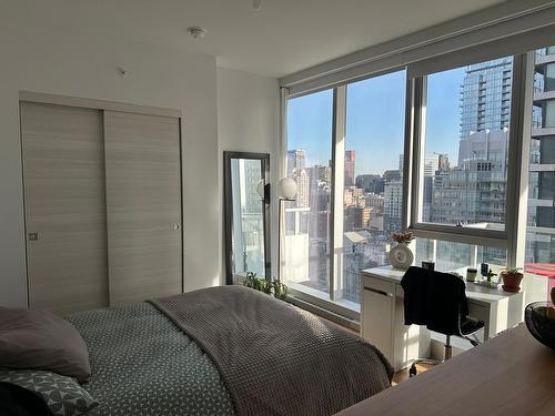 Chambre à coucher - 2207-1400 Boul. René-Lévesque O., Montréal (Ville-Marie), QC - Indoor Photo Showing Bedroom