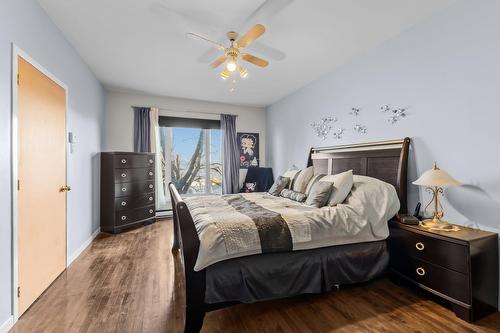 Primary bedroom - 4572  - 4576 Rue D'Iberville, Montréal (Le Plateau-Mont-Royal), QC - Indoor Photo Showing Bedroom